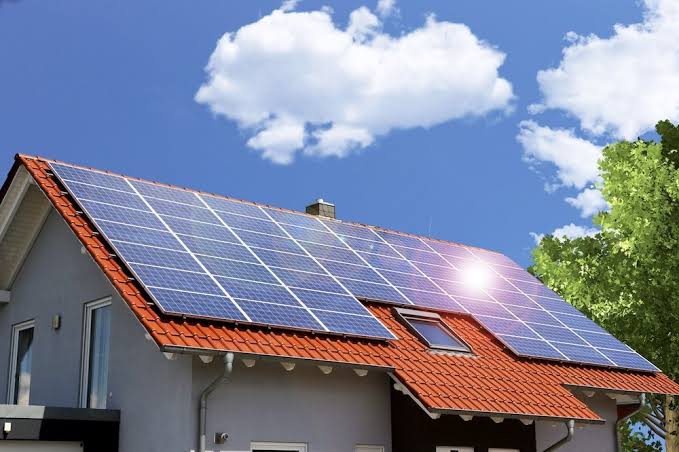 Installation panneaux solaires